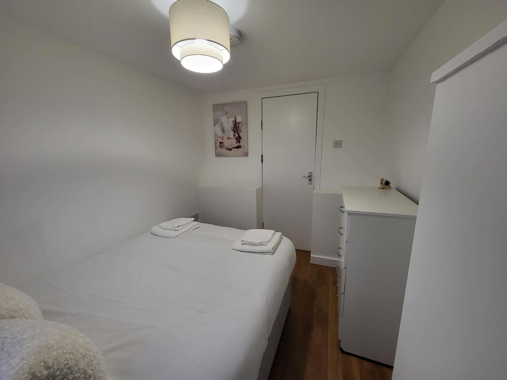5br Retreat - Walk To Tube, Explore Appartamento *