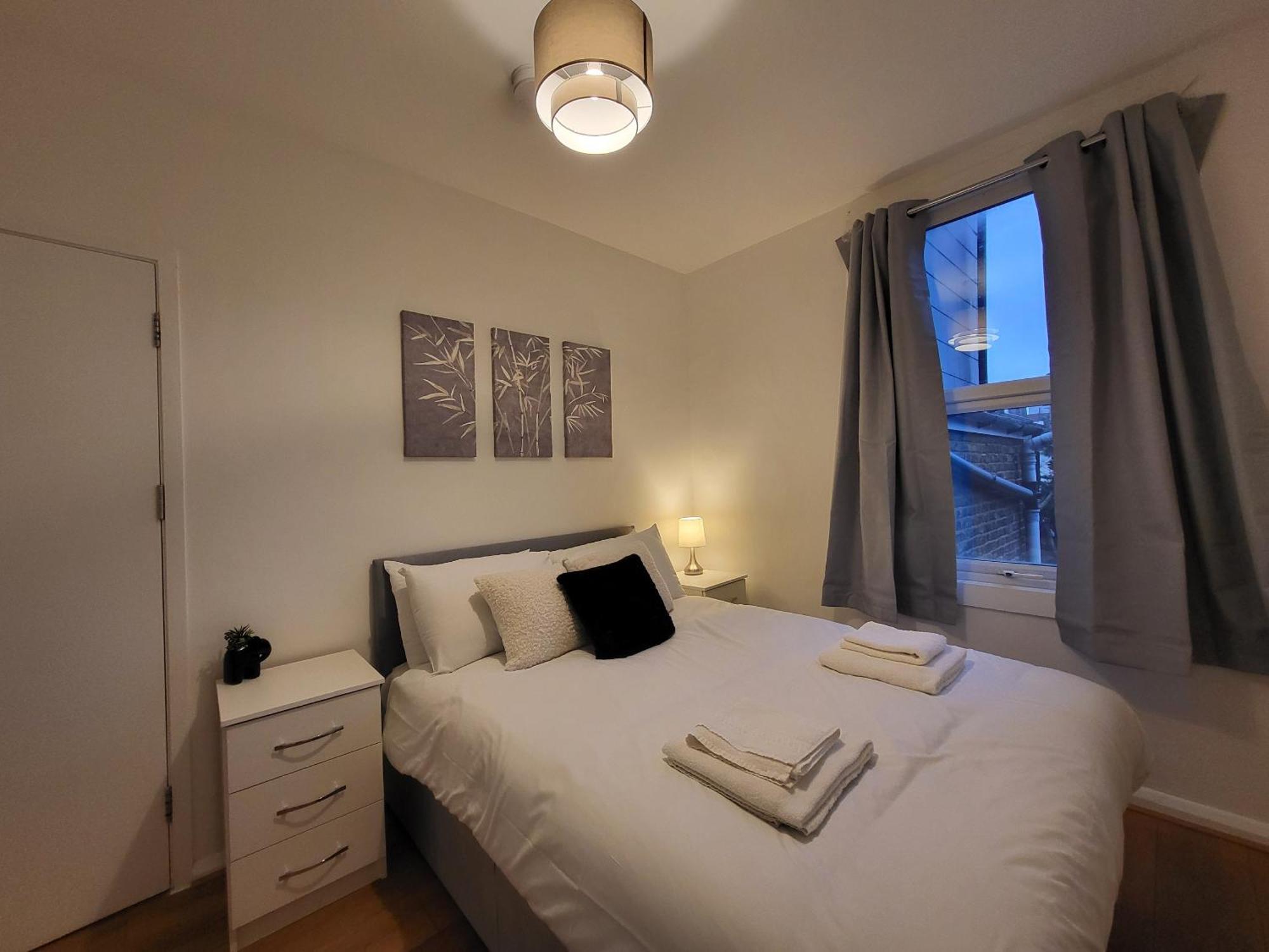 5br Retreat - Walk To Tube, Explore * Londra