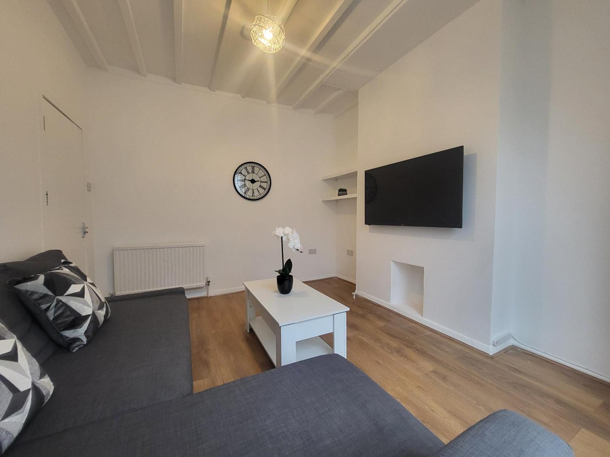 Appartamento 5br Retreat - Walk To Tube, Explore