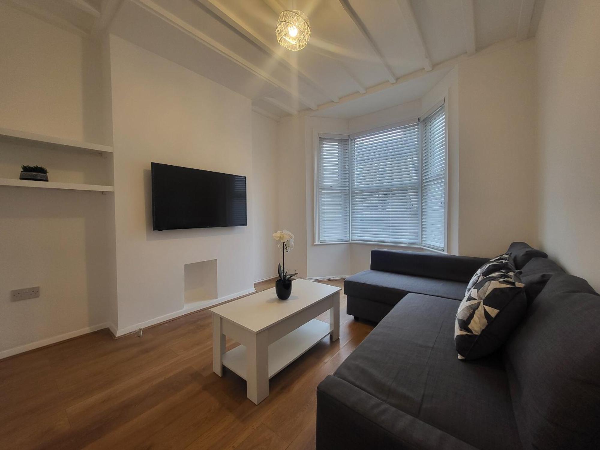 5br Retreat - Walk To Tube, Explore Appartamento